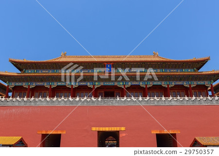 Traditional Chinese building under blue sky 29750357