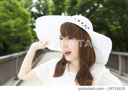 Young lady hat Summer sunlight image UV care UV protection 29753820