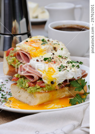 Poached egg Poached egg 29762001