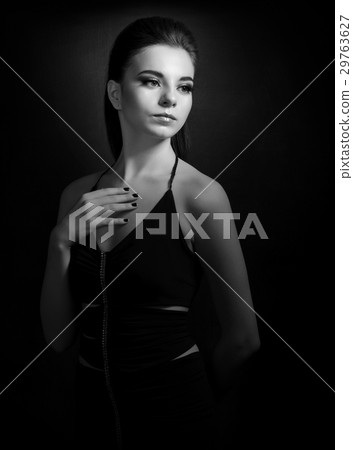Portrait of young woman (monochrome version) Portrait of young woman (monochrome version) 29763627