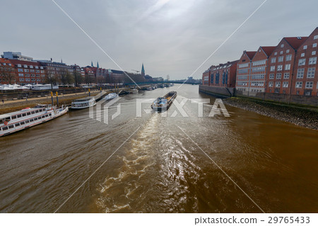 Bremen. Self-propelled barge on the river. 29765433