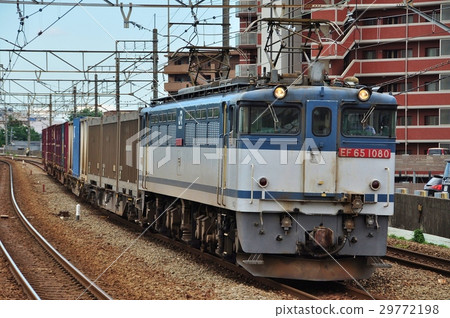 EF65拖曳貨物列車在武藏野線上運行 EF65拖曳貨物列車在武藏野線上運行 29772198
