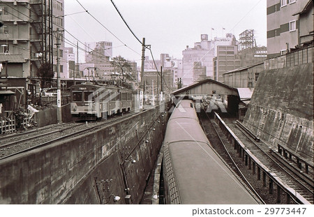 Showa 44 Tokyu Tamagawa Line going to Shibuya Subway Ginza Line with Tamen Showa 44 Tokyu Tamagawa Line going to Shibuya Subway Ginza Line with Tamen 29773447