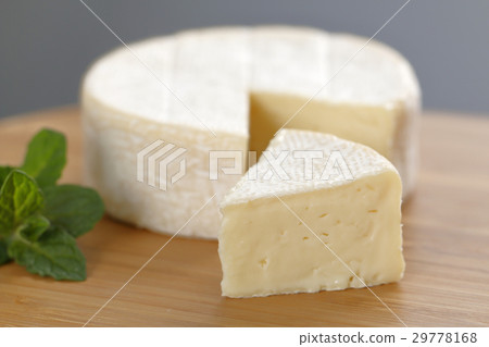 Camembert cheese 29778168