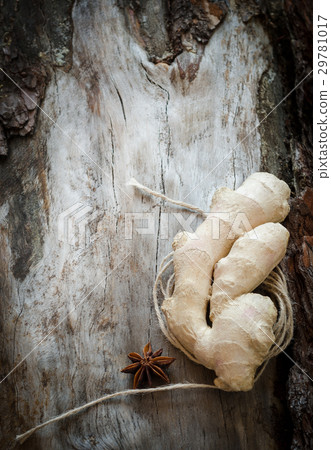 Ginger root dry cloves Ginger root dry cloves 29781017