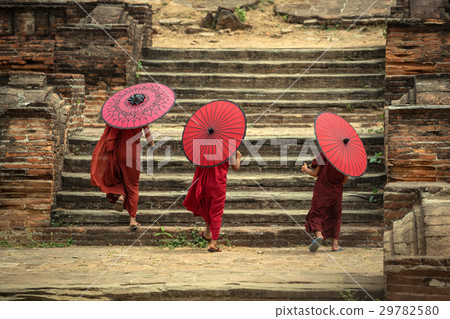 Myanmar The backside three novice Myanmar The backside three novice 29782580