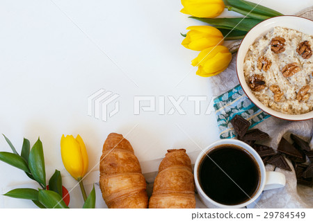 Healthy breakfast Healthy breakfast 29784549