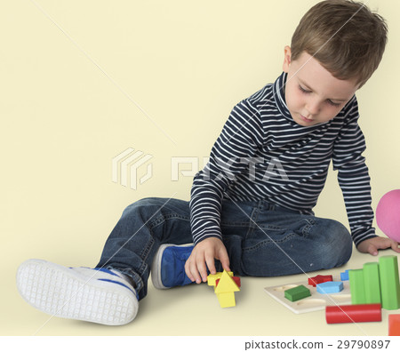 Caucasian Boy Focused Concentrated Play Caucasian Boy Focused Concentrated Play 29790897