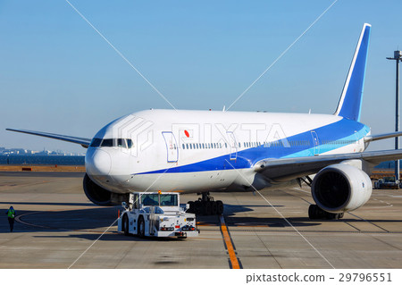 飛機準備起飛 29796551