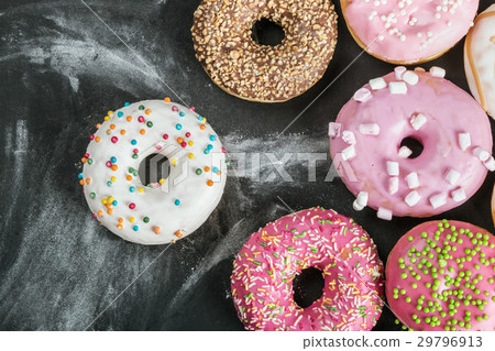 Donuts in a glaze assorted 29796913