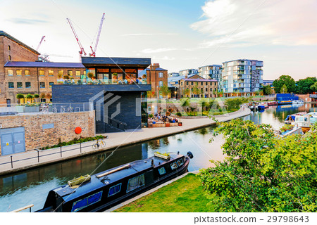 Kings cross canal with buildings 29798643