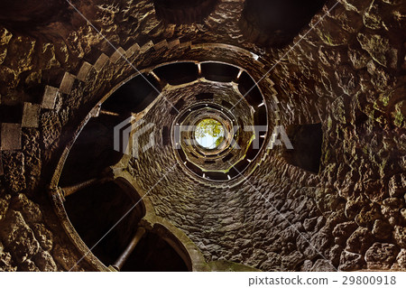 Well in Castle Quinta da Regaleira - Portugal Well in Castle Quinta da Regaleira - Portugal 29800918