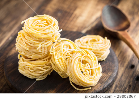 Raw all'uovo pasta, egg noodles Raw all'uovo pasta, egg noodles 29802867
