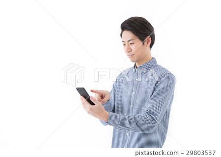 Young male employee (smartphone) 29803537