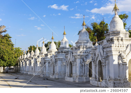 Kuthodaw Paya 29804597