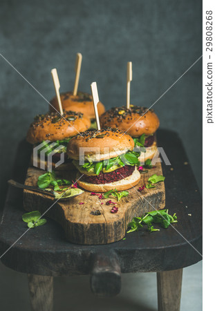 Healthy homemade vegan burger with beetroot-quinoa 29808268