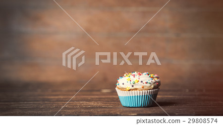 photo of delicious glazed cake  29808574