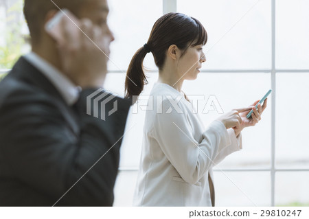 操作智能手機OL 操作智能手機OL 29810247