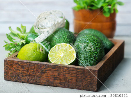 avocado 29810331