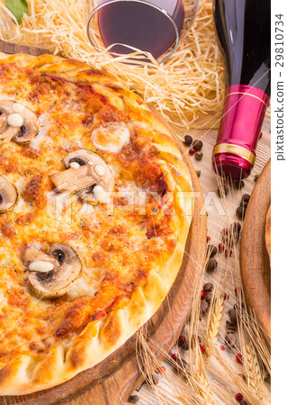 Mushroom tomato sauce pizza, oregano and grated ch Mushroom tomato sauce pizza, oregano and grated ch 29810734