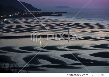 The coast of Okoko 29811918