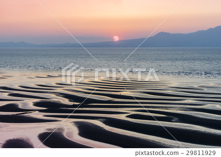 The coast of Okoko 29811929