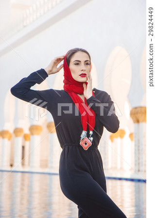 Fashion woman in grand mosque in Abu Dhabi Fashion woman in grand mosque in Abu Dhabi 29824449