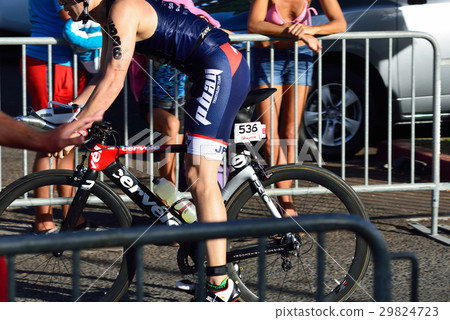 America Hawaii Honolulu Triathlon 29824723