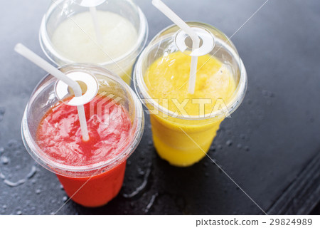 Colored Smothie Take Away in Plastic 29824989