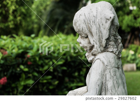 Ceramic scupture. Ceramic scupture. 29827602