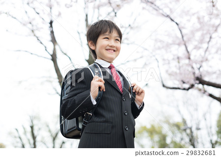 图库照片 小学生 上学 男孩