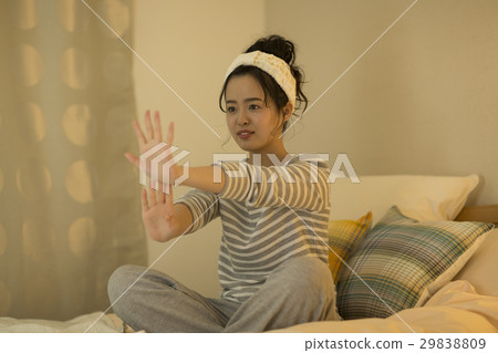 Young woman beauty 29838809