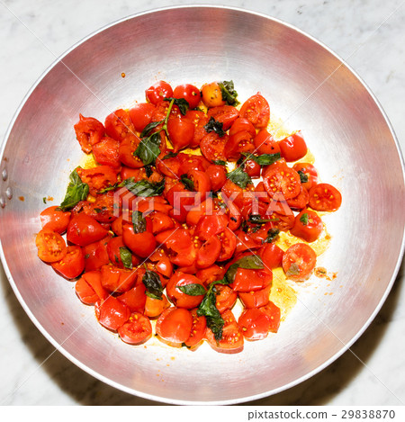 Tomato  fresh sauce 29838870