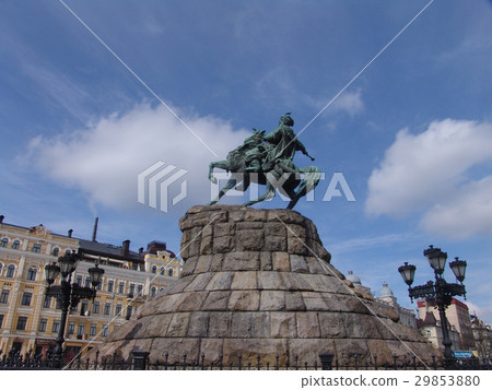 Ukraine. Kiev. The monument to Bogdan Khmelnitsky Ukraine. Kiev. The monument to Bogdan Khmelnitsky 29853880