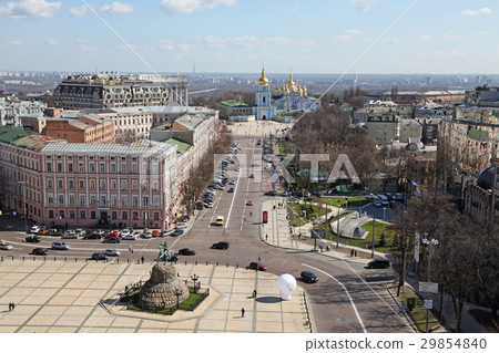 Ukraine. Kiev. The monument to Bogdan Khmelnitsky Ukraine. Kiev. The monument to Bogdan Khmelnitsky 29854840