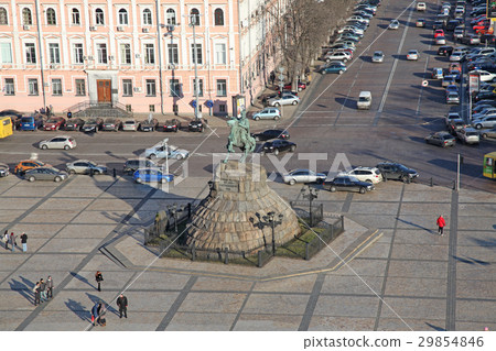 Ukraine. Kiev. The monument to Bogdan Khmelnitsky Ukraine. Kiev. The monument to Bogdan Khmelnitsky 29854846