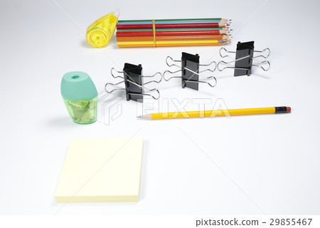 Blinder clips,pencils,sharpener,memory notes 29855467