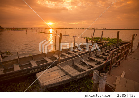 THAILAND PHAYAO LAKE WOODBOAT 29857433