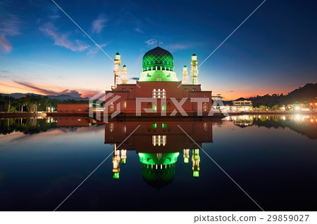 Kota Kinabalu Mosque at dawn Kota Kinabalu Mosque at dawn 29859027