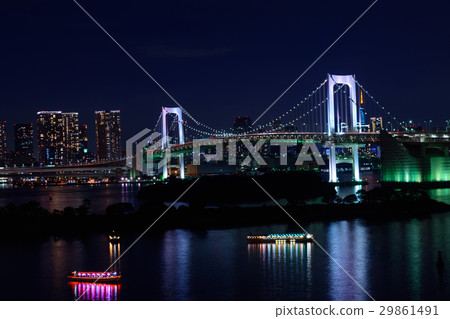 東京Odaiba東京灣區域和彩虹橋夜視圖 29861491