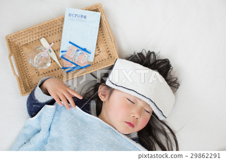 Child with a cold 29862291