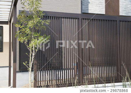 Housing Exterior Vertical lattice fence 29878868