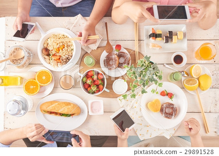 Photographing food Photographing food 29891528