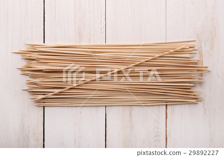 Top view of wooden skewers Top view of wooden skewers 29892227
