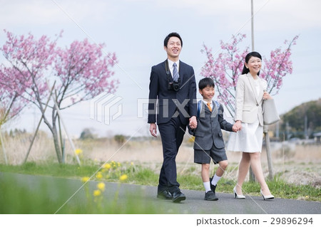 New entrance ceremony New freshman and parents 29896294