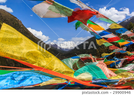 Snow mountain in China Southwestern in Sertar Snow mountain in China Southwestern in Sertar 29900946