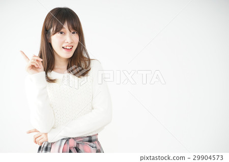 一個年輕的女人鼓舞人心 29904573