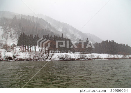 雪落下的Mogami河Kotatsu船 29906064