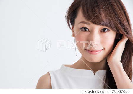 Women's portrait 29907091