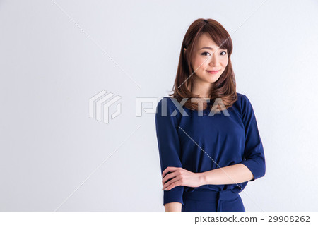 Women's portrait 29908262